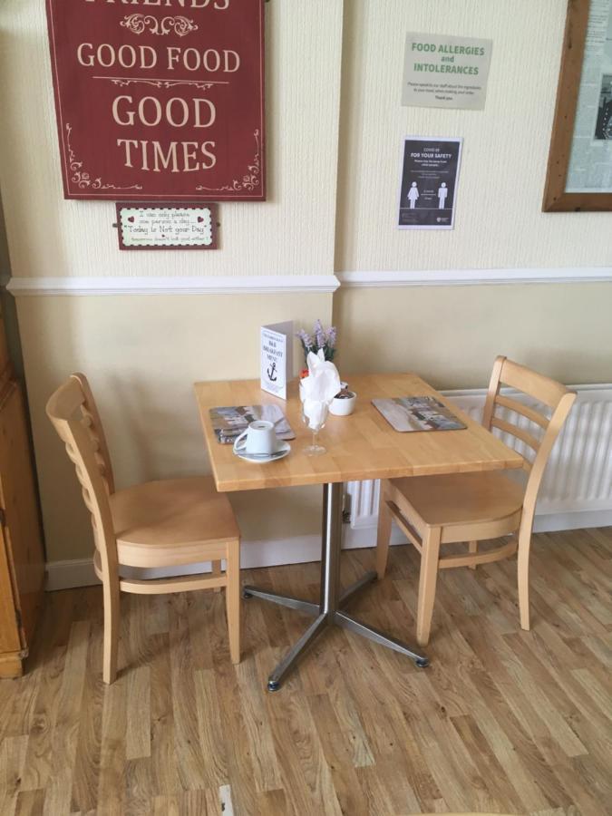 The Harbour Inn Larne Buitenkant foto